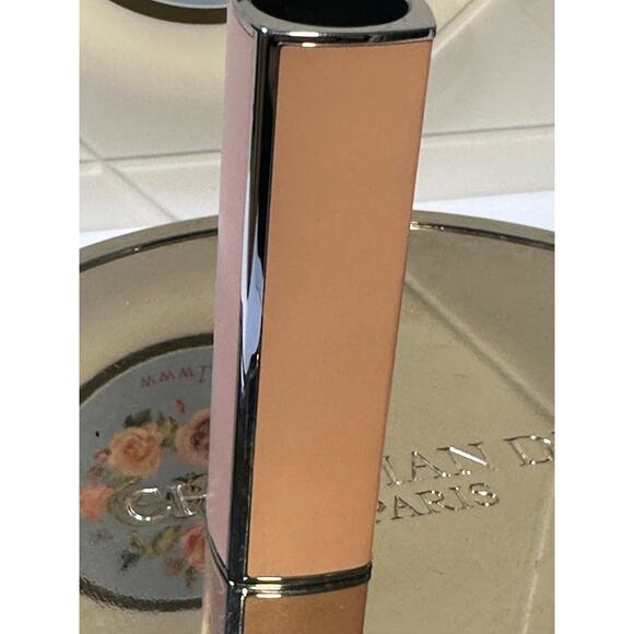 DIOR Addict Refillable Couture Lipstick Case - NO BOX -
MONTAIGNE - Picture 2 of 7